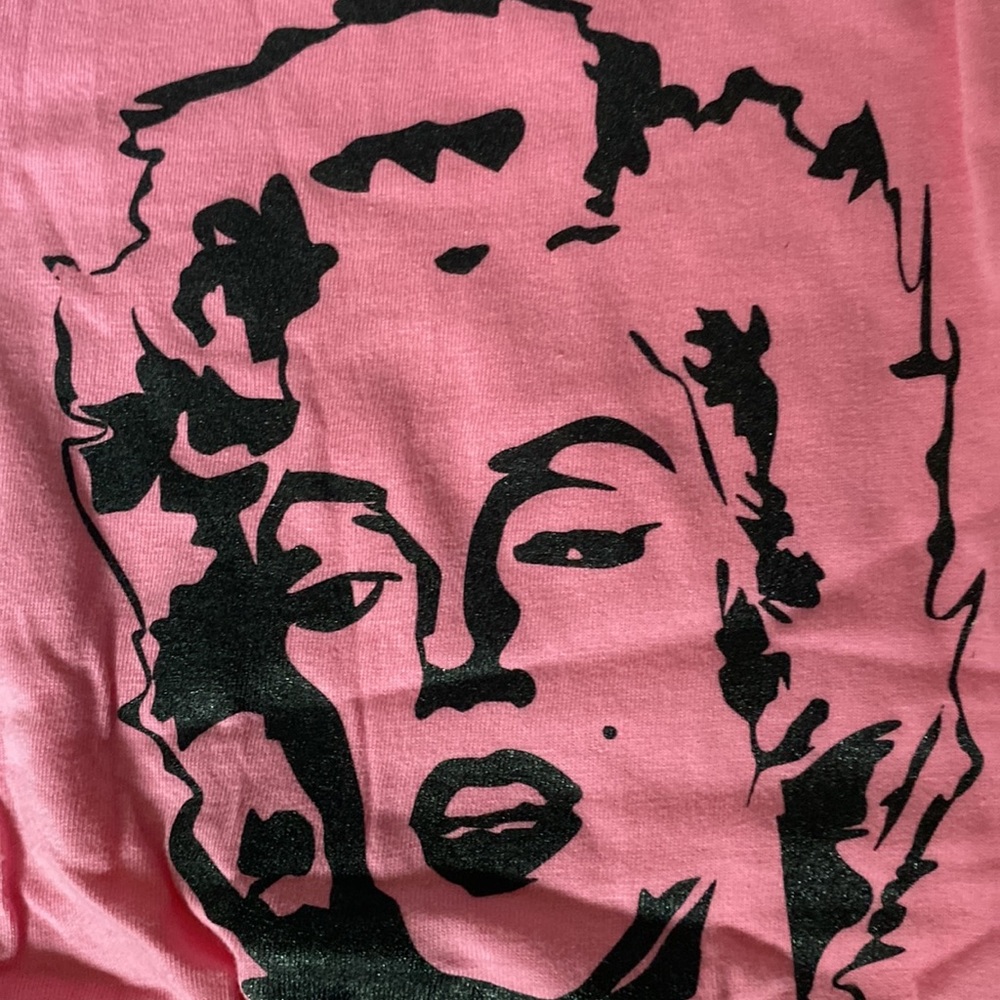 Marilyn Monroe pink T-shirt - Picture 2 of 3